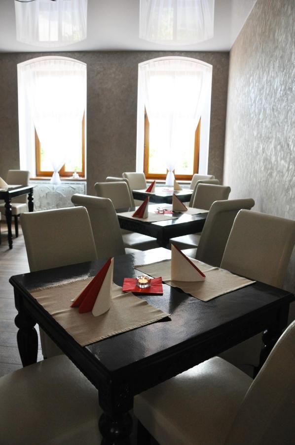 Hotel Mertin ホムトフ エクステリア 写真