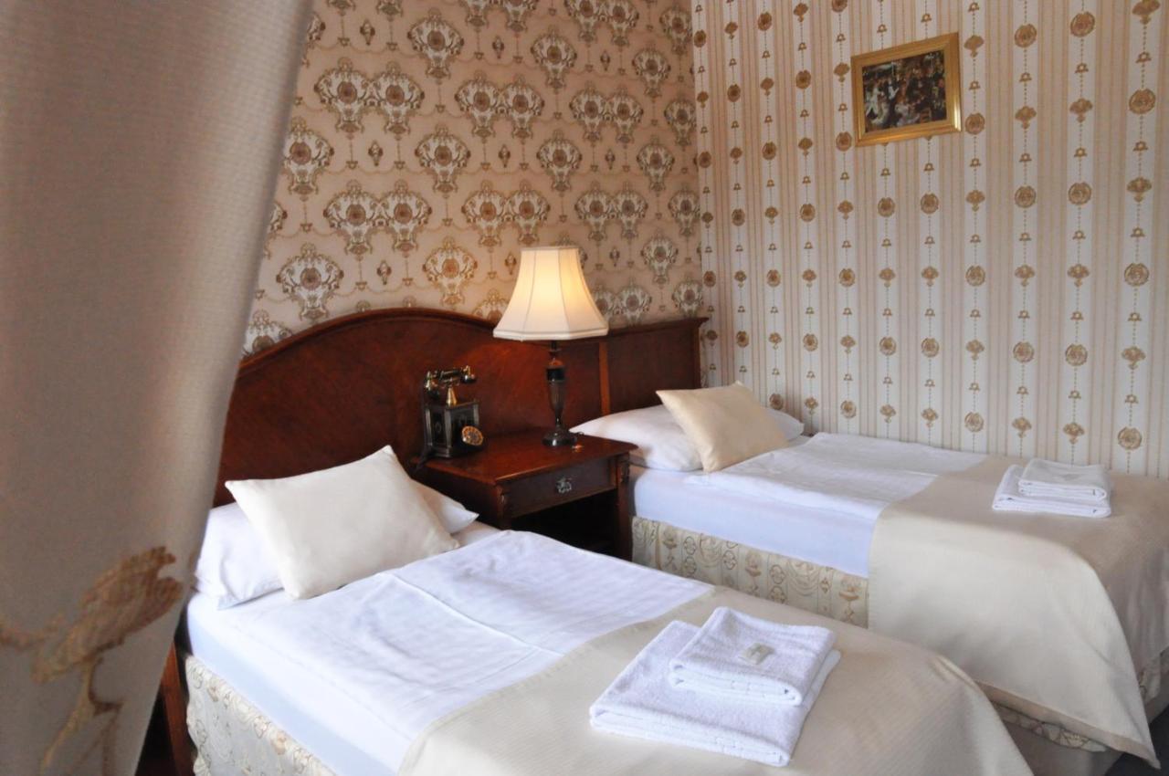 Hotel Mertin ホムトフ エクステリア 写真