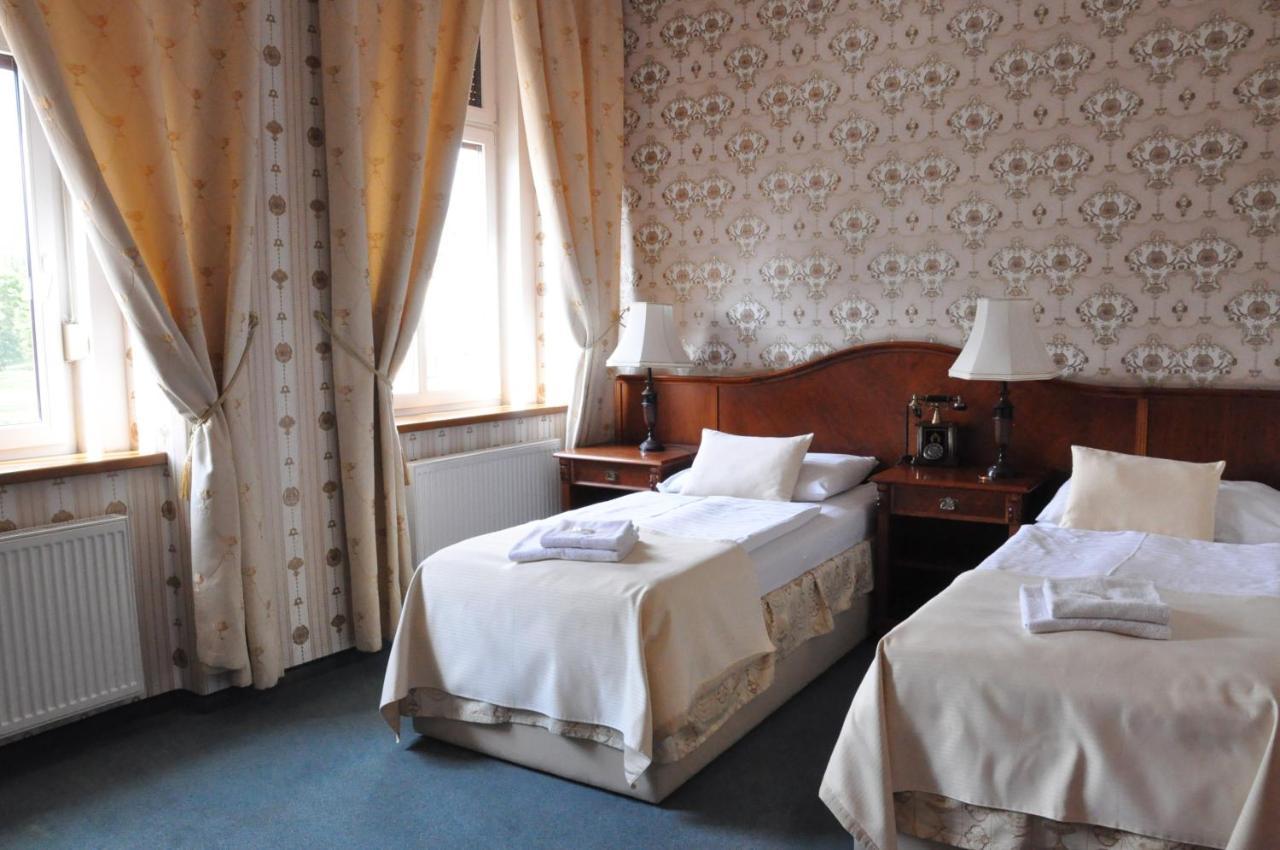 Hotel Mertin ホムトフ エクステリア 写真