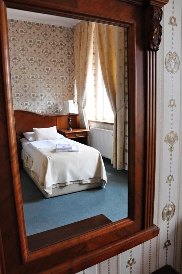Hotel Mertin ホムトフ エクステリア 写真