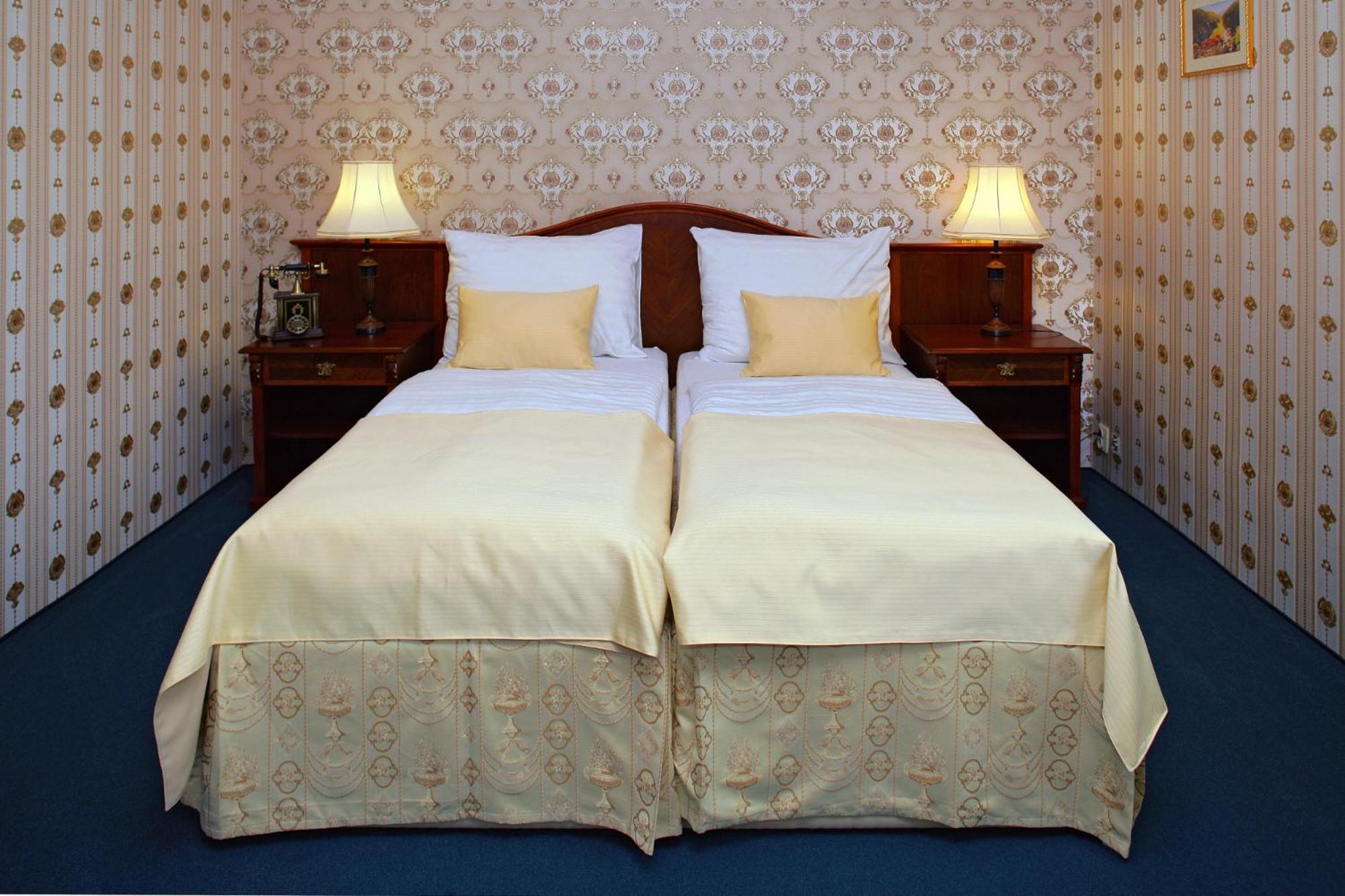 Hotel Mertin ホムトフ エクステリア 写真